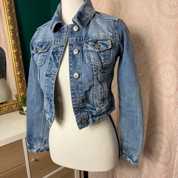 Girl’s Kid's Abercrombie Distressed Denim Jacket Size Large - Picture 2 of 10